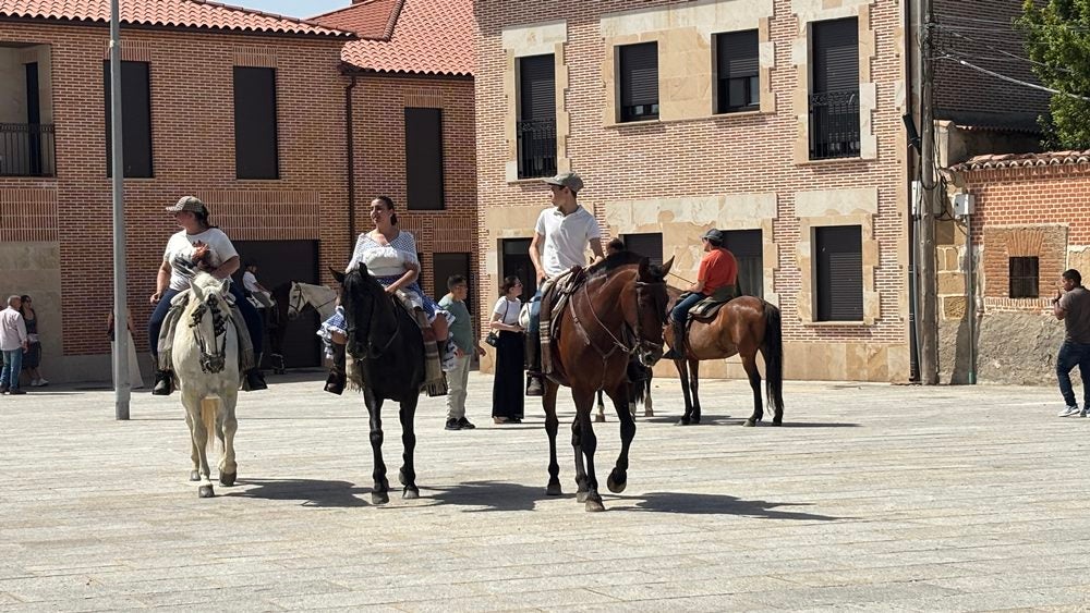 Encuentro con acento andaluz en la VI Feria Rociera de Villoria