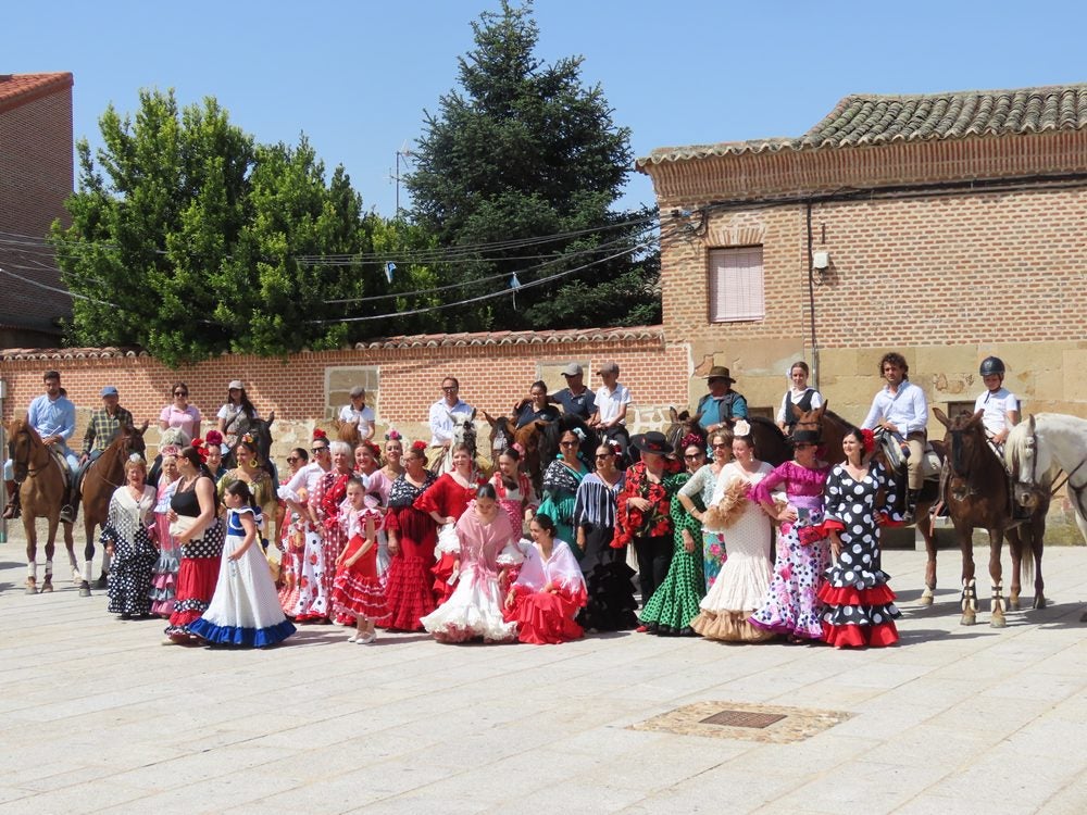 Encuentro con acento andaluz en la VI Feria Rociera de Villoria