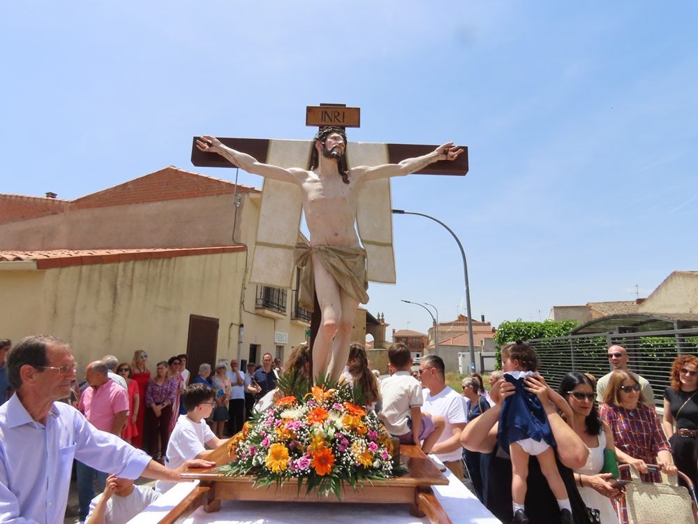 Aldearrubia pide protección divina para sus niños