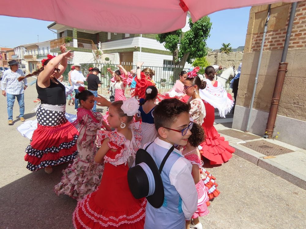 Encuentro con acento andaluz en la VI Feria Rociera de Villoria