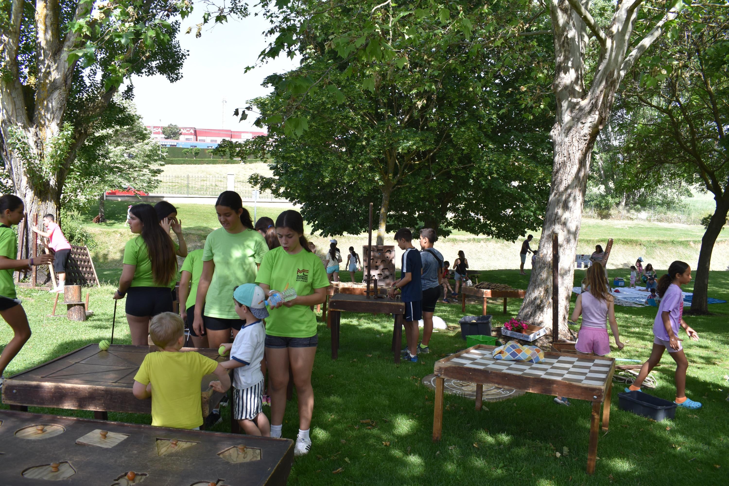 Diversión y solidaridad para unir lazos en Carbajosa de la Sagrada