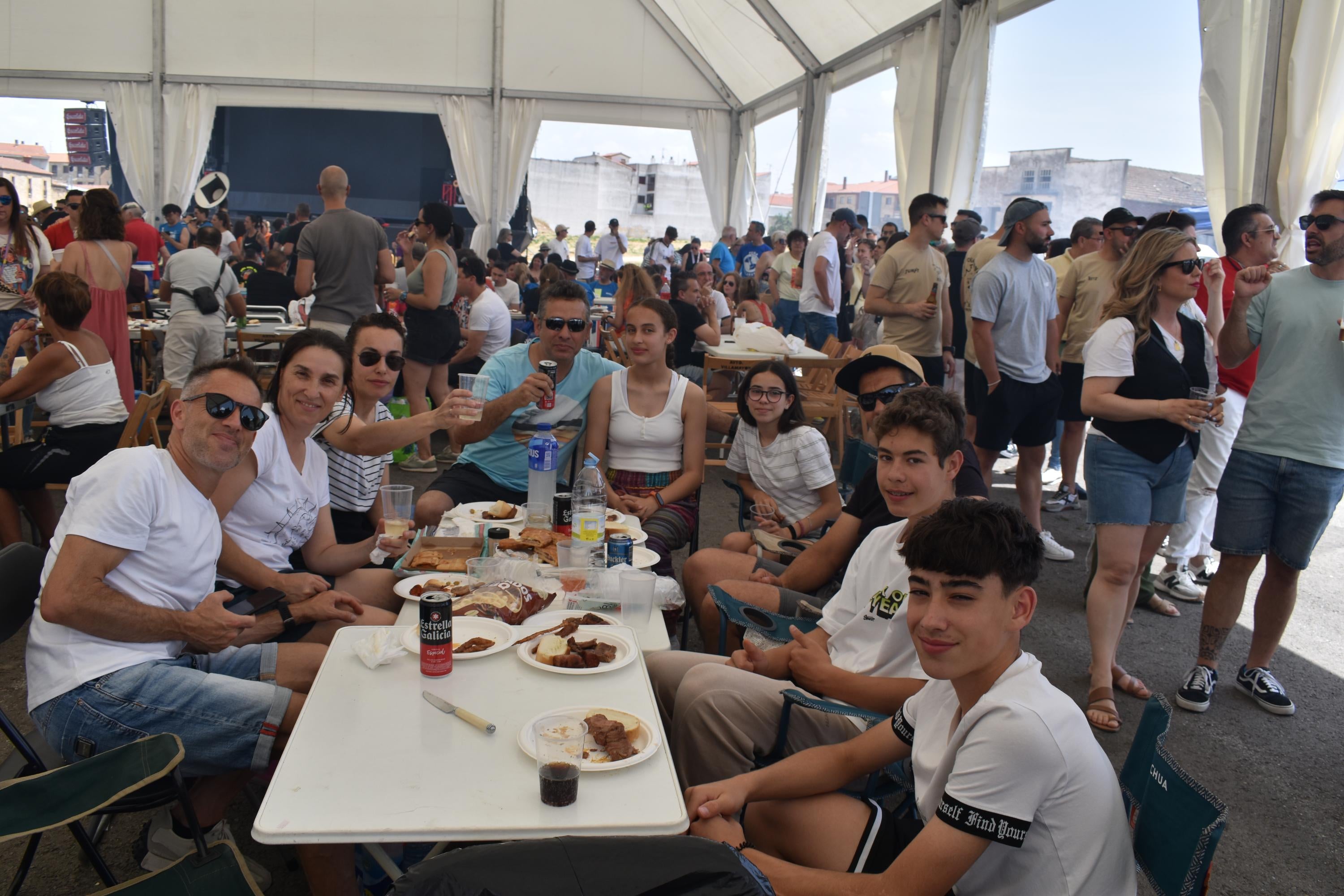 La localidad salmantina que ha repartido 600 kilos de carne gratis en sus fiestas