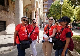 Un grupo de amigas participan por primera vez en el certamen.