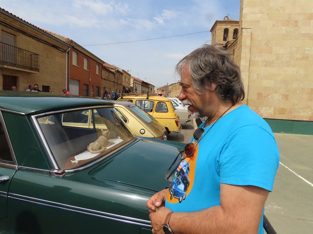 Exposición y ruta de coches clásicos en Aldearrubia: “Lo tengo desde los 18 años y ahora tengo 72”