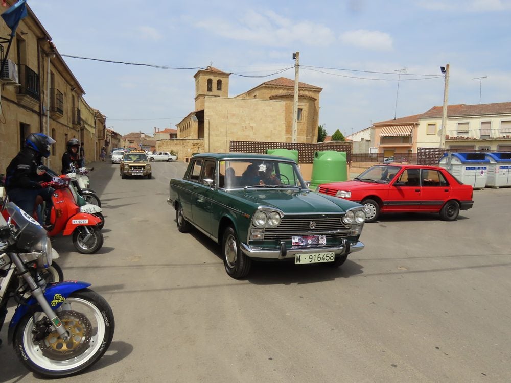 Exposición y ruta de coches clásicos en Aldearrubia: “Lo tengo desde los 18 años y ahora tengo 72”