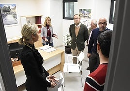 El alcalde de Ciudad Rodrigo, Marcos Iglesias, con otros miembros de la Corporación y funcionarios municipales.