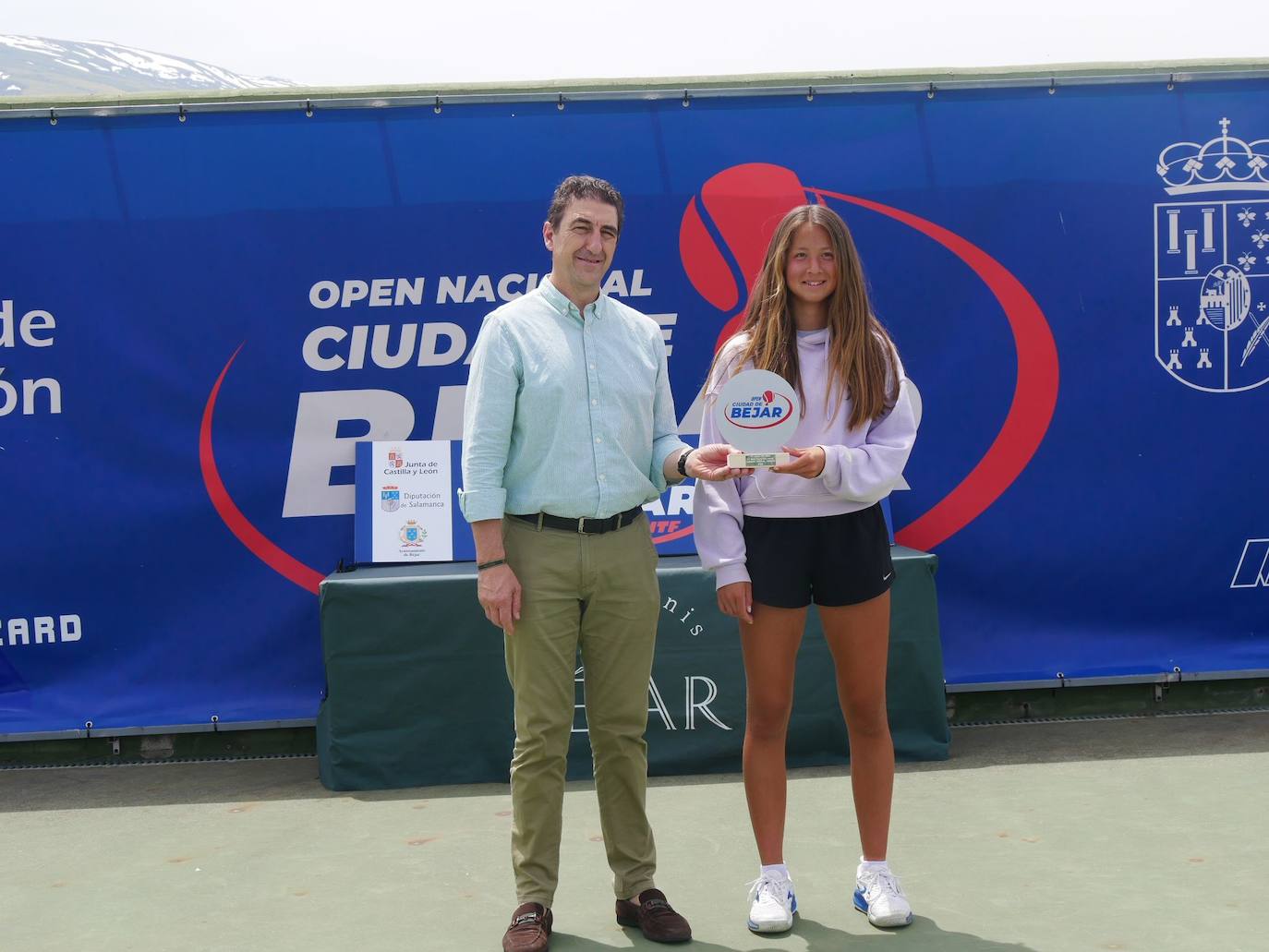 Béjar disfruta del tenis con el torneo ITF Junior