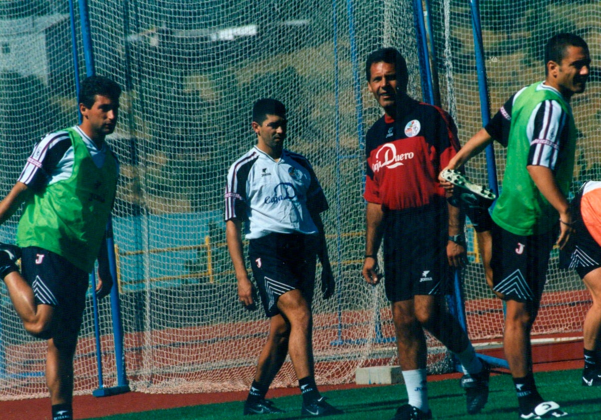 Miguel Ángel Russo durante un entrenamiento al frente del Salamanca UDS en 1998.