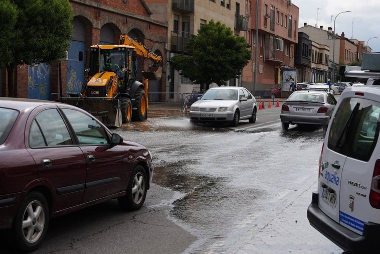 Imagen del agua sobre la avenida de Lasalle.