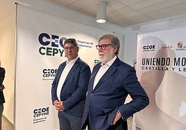 Paulino Benito, Santiago Aparicio y Eloy Ruiz, en la jornada de 'Uniendo Moda'.