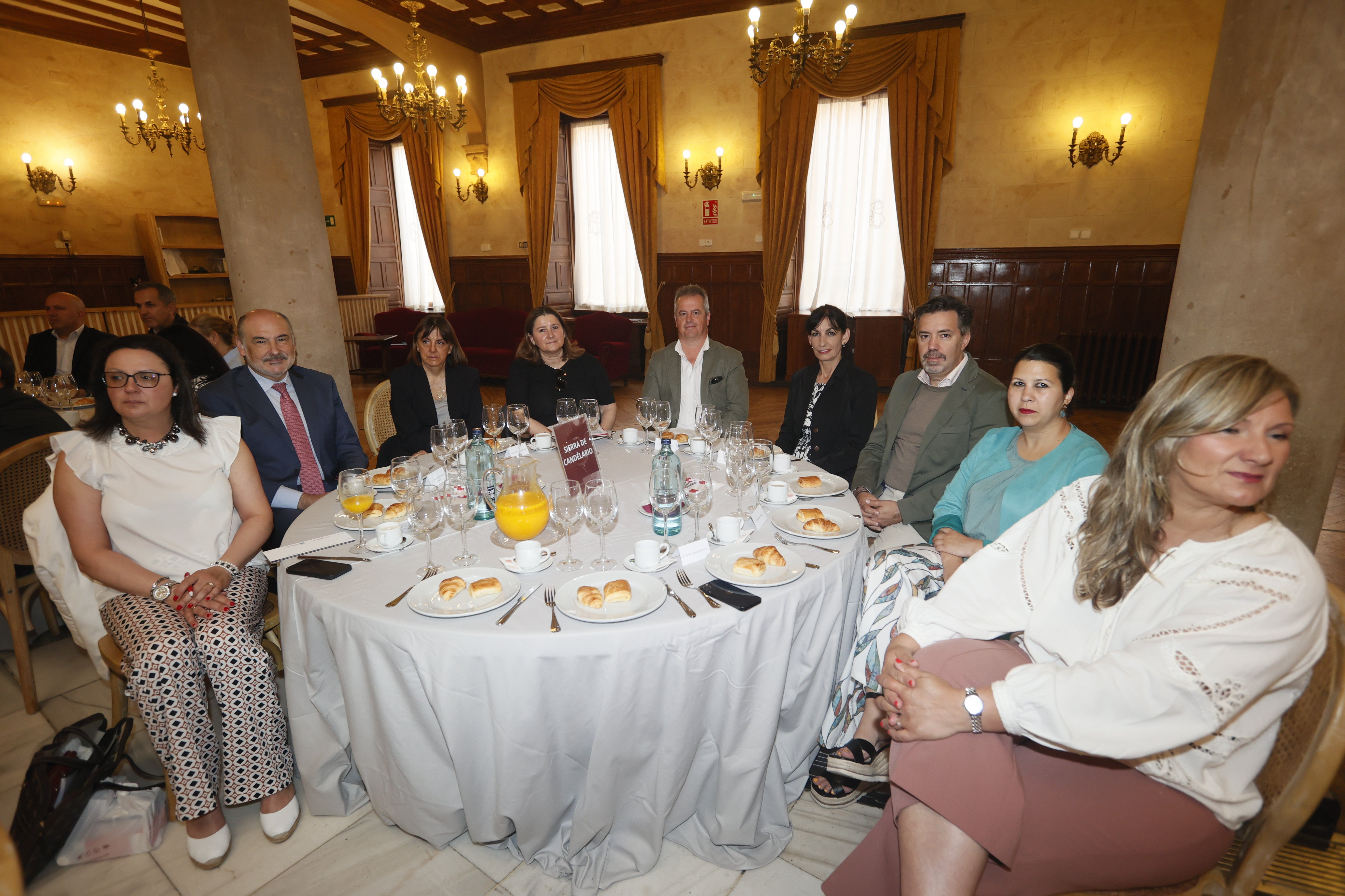 Pilar Cortés (Gerso Impex S.L.), Joaquín Tabernero (Finsa), Isabel García (1R), Maribel Crespo (LA GACETA), Jorge Ruíz (Mays), Julia Rivas (Ayuntamiento de Topas), Javier Rivas (Rivas State), Cristina Domínguez y Mónica Juan (ALS Aquimisa).