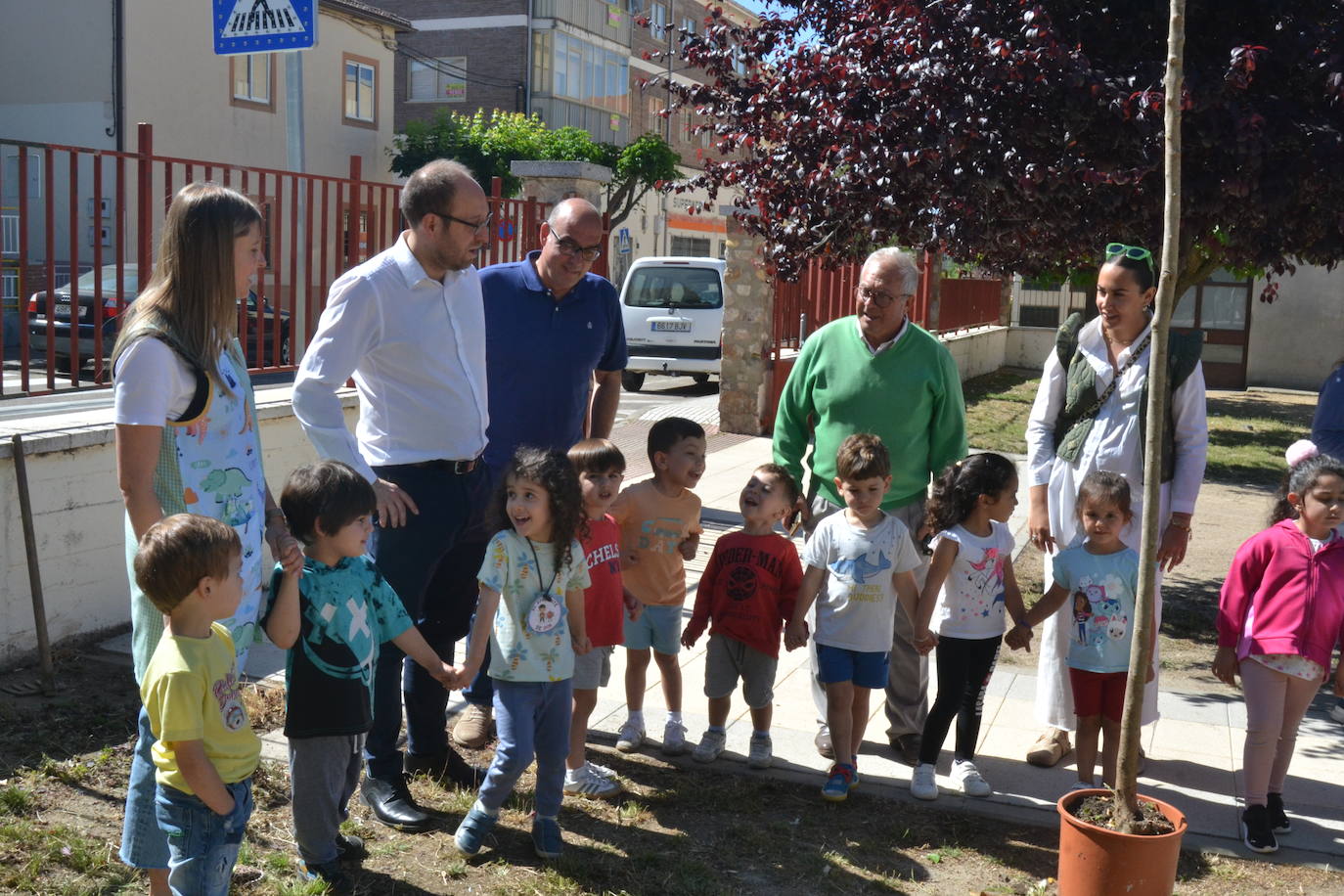 Ciudad Rodrigo celebra una multitudinaria plantación de árboles