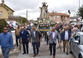 Traslado de la imagen de la Virgen de la Peña a su ermita.