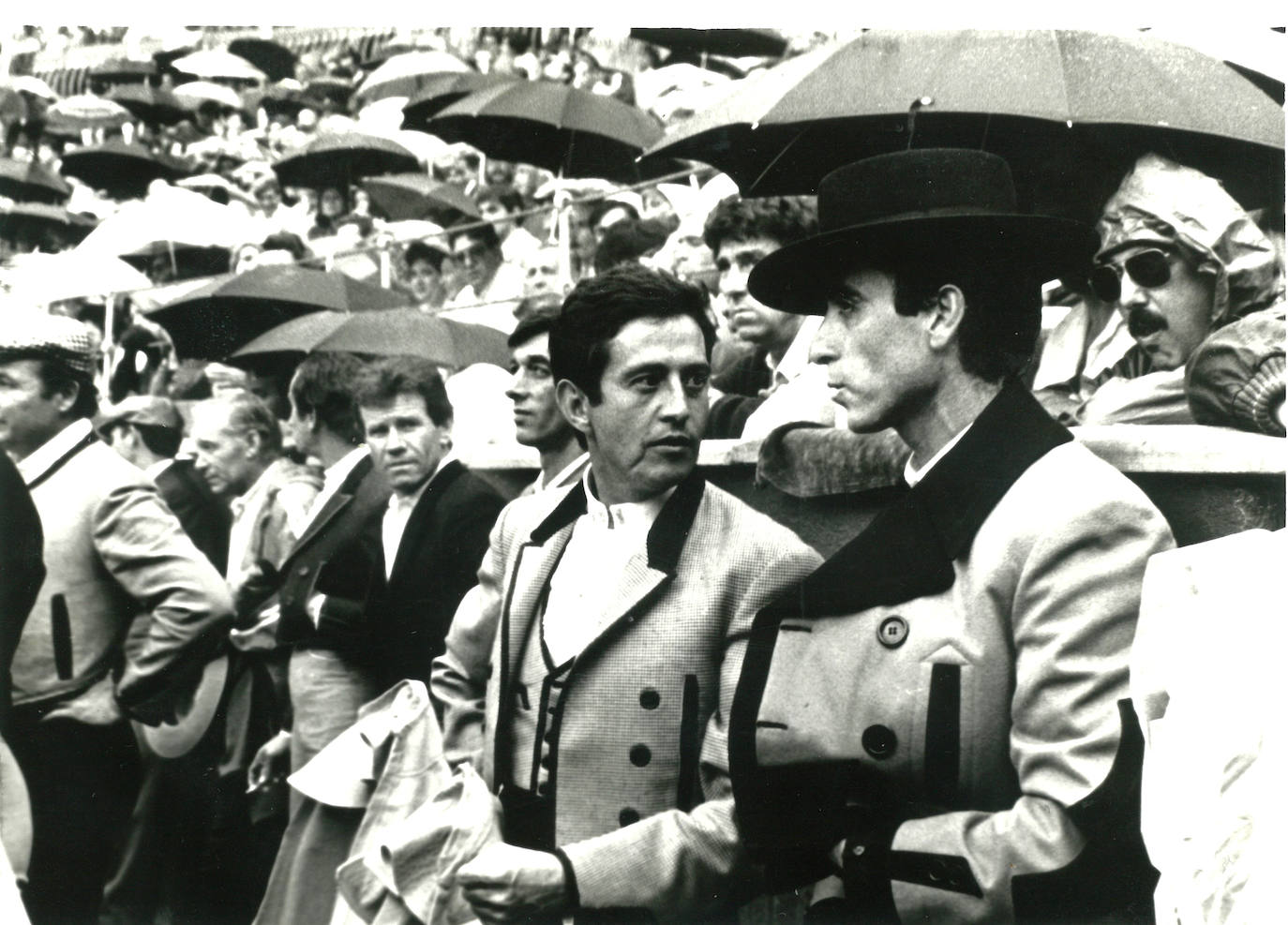 Pedro Gutiérrez Moya en el Festival de las Hermanitas de los Pobres del 12 de junio de 1987 junto a Ortega Cano en La Glorieta.