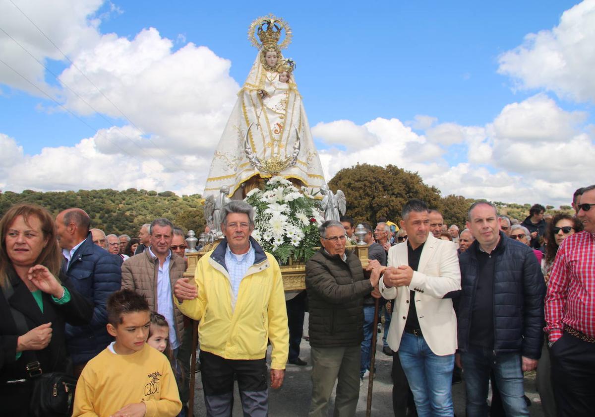 La romeria del pasado año en el santuario de Nuestra Señora de Valdejimena.