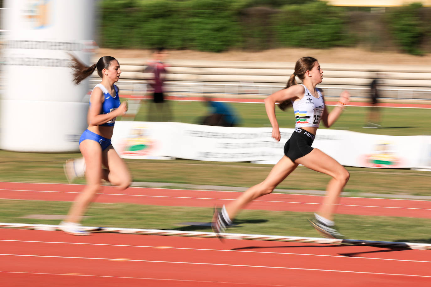 España y Portugal se reparten seis récords nacionales en el Encuentro de Relevos