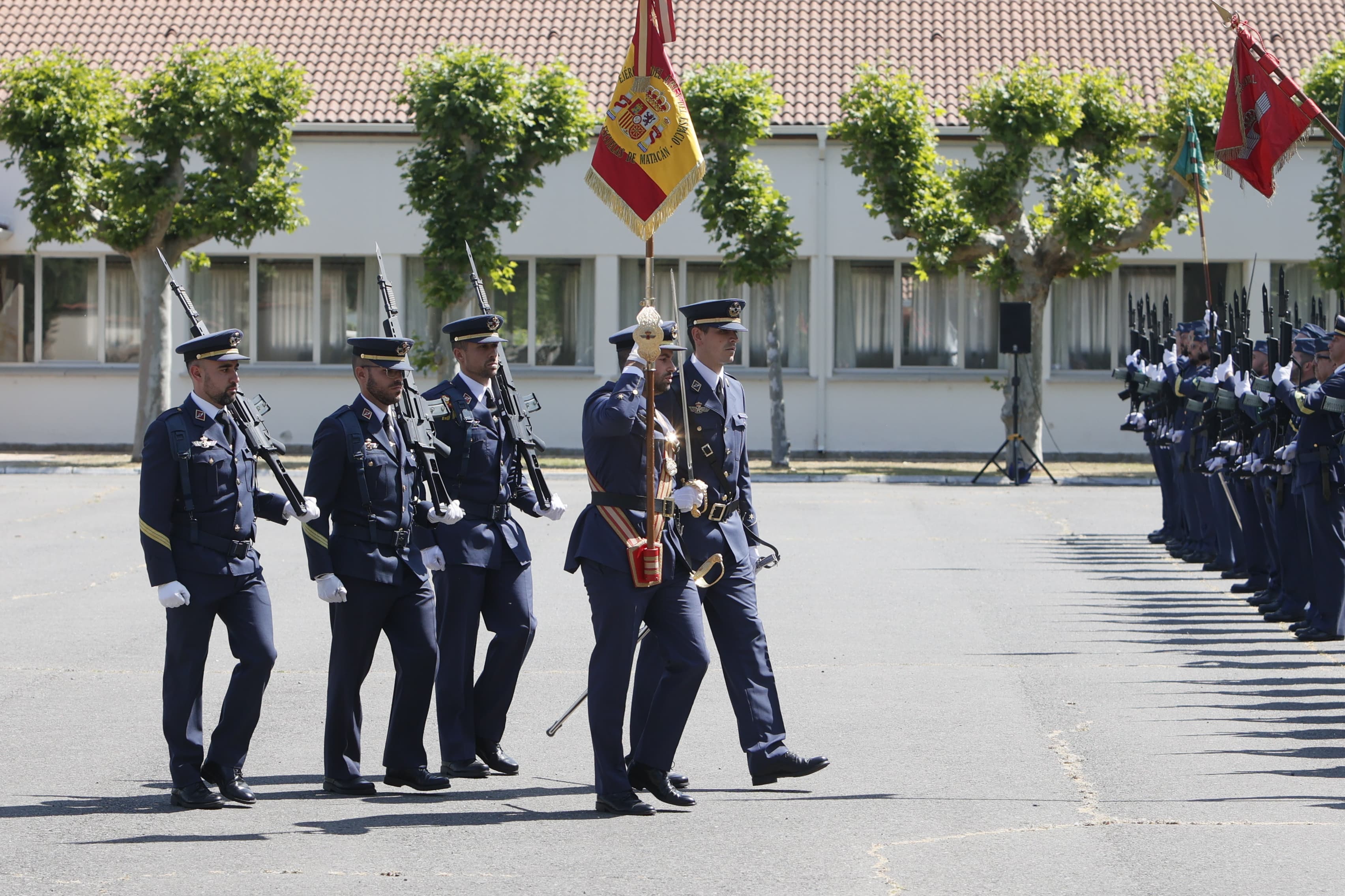 La clausura del curso académico del Grupo de Escuelas de la Base Aérea de Matacán, en imágenes