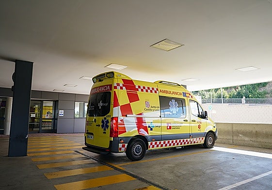 Ambulancias sanitarias se trasladaron al lugar.