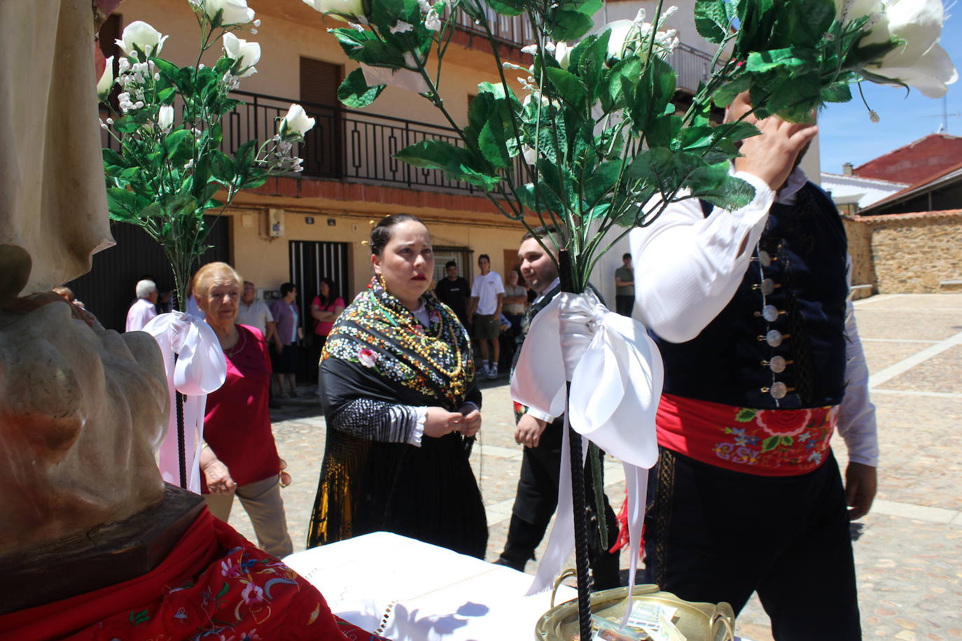 El Cabaco se viste de folclore serrano por La Emperrá