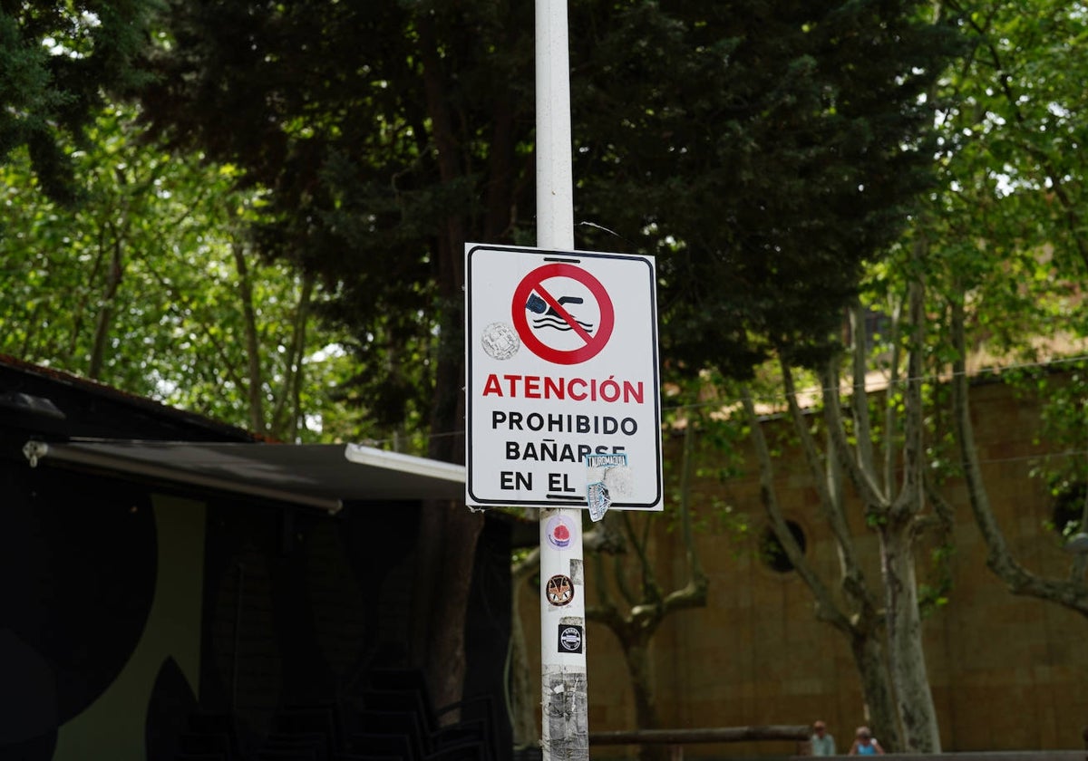 Prohibido bañarse... en algún sitio
