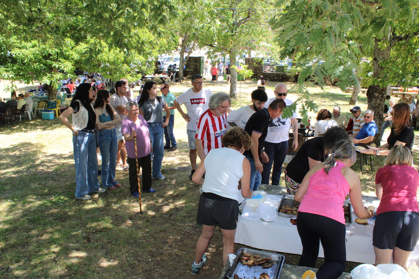 Puerto de Béjar disfruta de la romería al fresco de Santa Bárbara