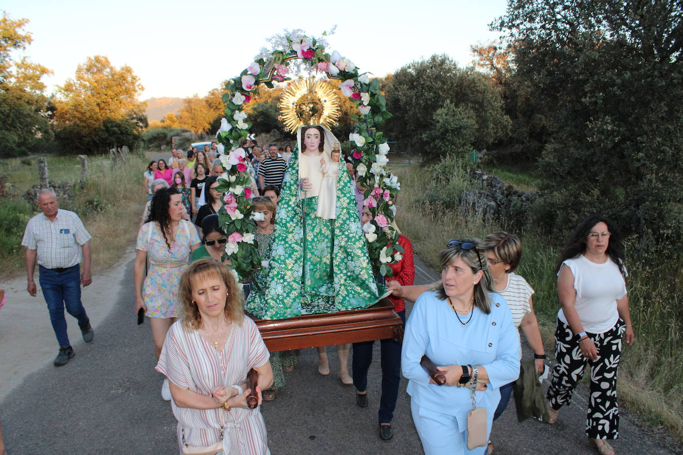 Valdefuentes de Sangusín recibe a la Virgen del Carrascal