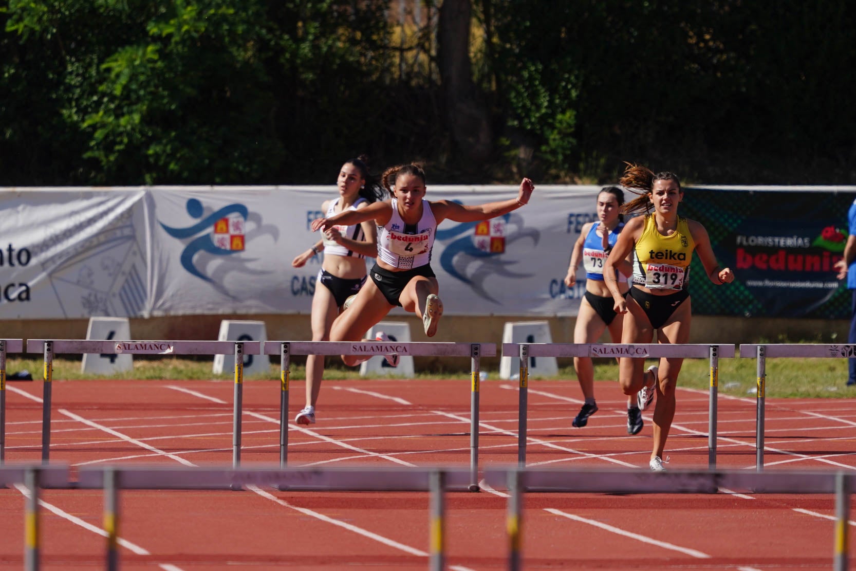 Las mejores imágenes de una gran tarde de atletismo en Las Pistas del Helmántico