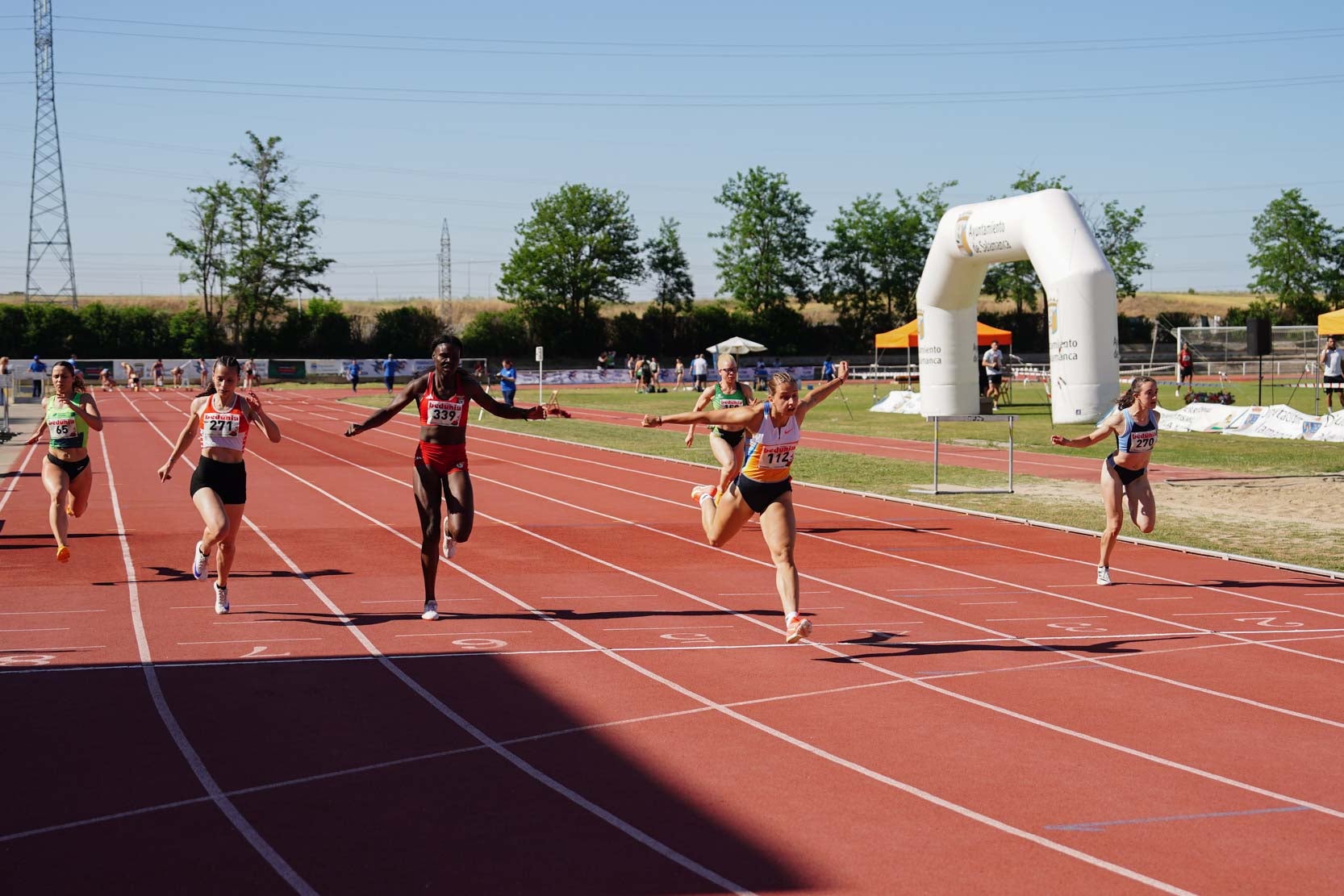 Las mejores imágenes de una gran tarde de atletismo en Las Pistas del Helmántico