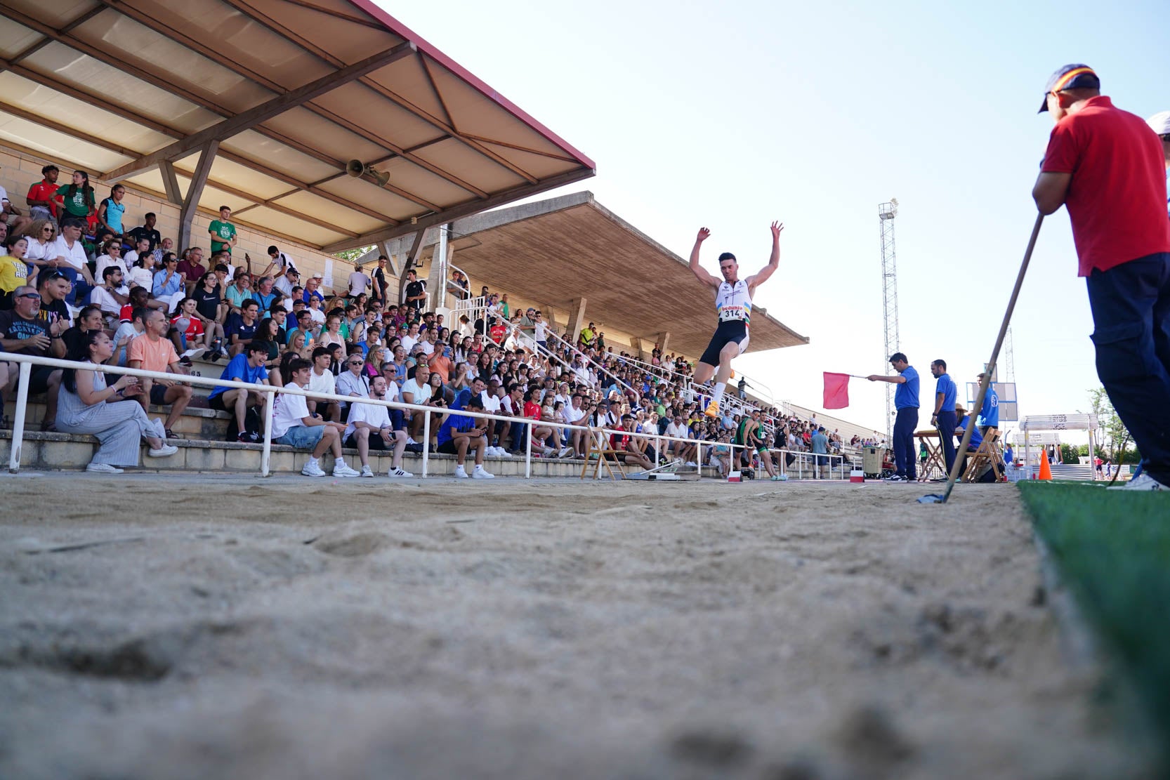 Las mejores imágenes de una gran tarde de atletismo en Las Pistas del Helmántico