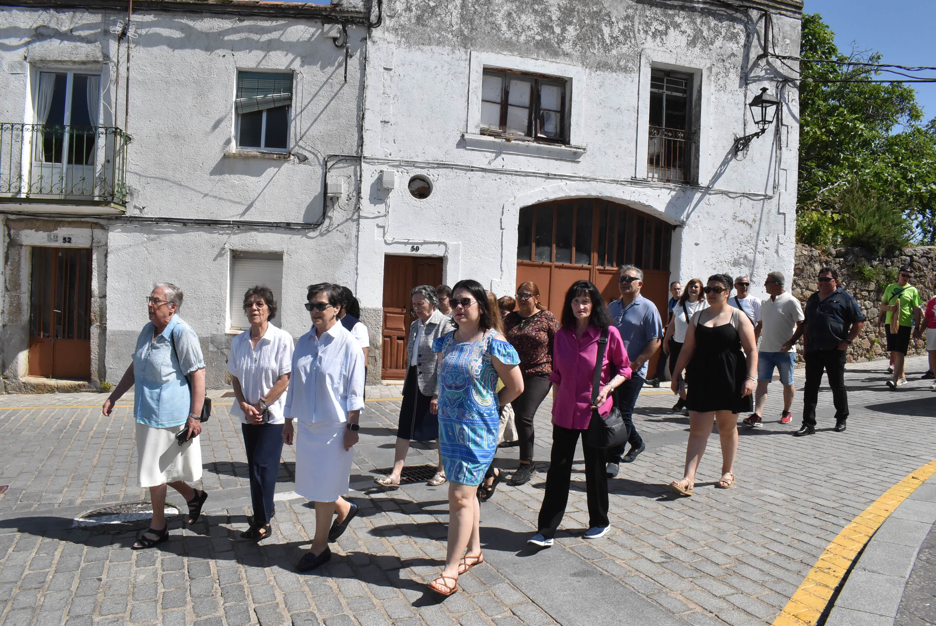Béjar acompaña La Antigua en la procesión de la Virgen en el Domingo de Pentecostés