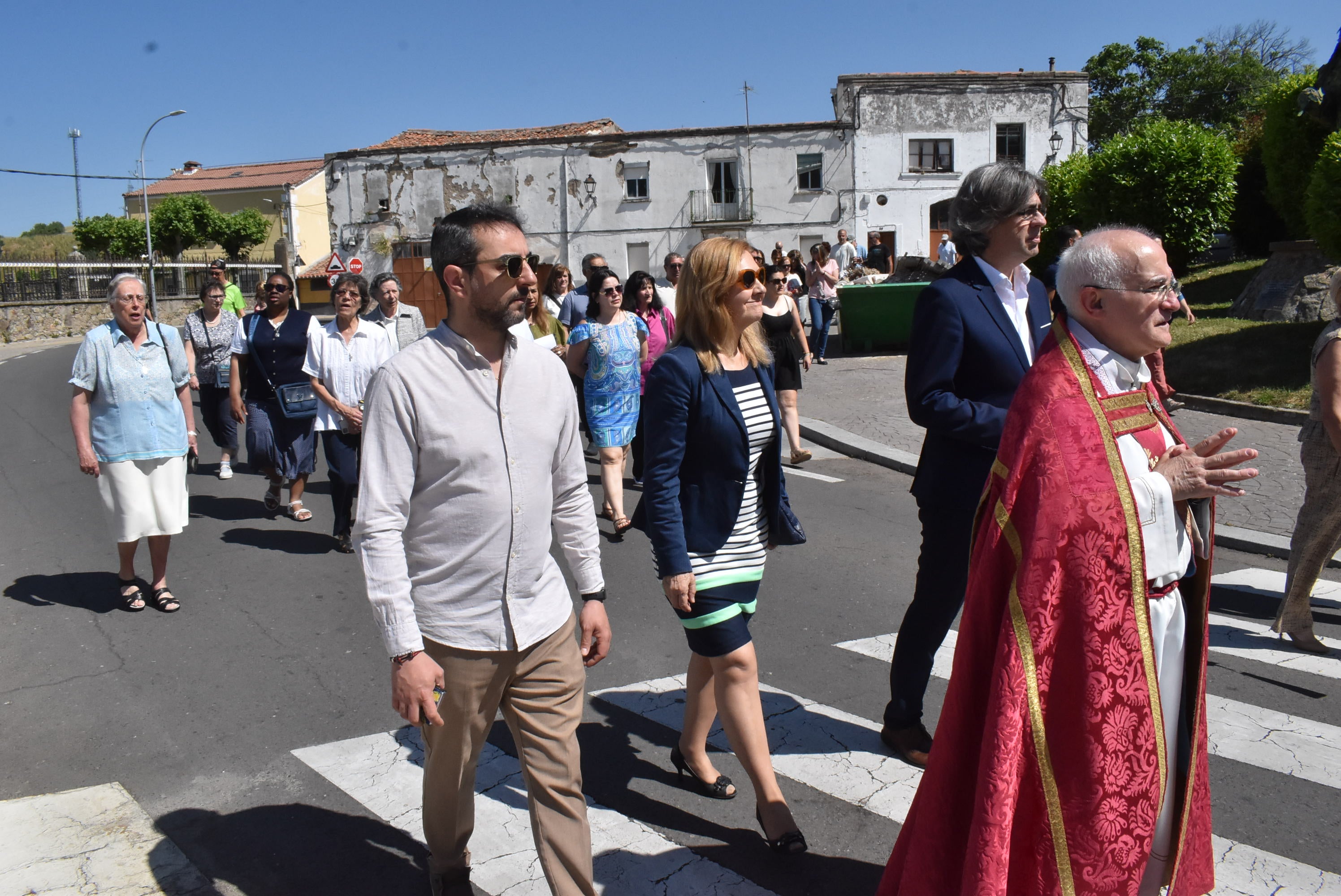 Béjar acompaña La Antigua en la procesión de la Virgen en el Domingo de Pentecostés