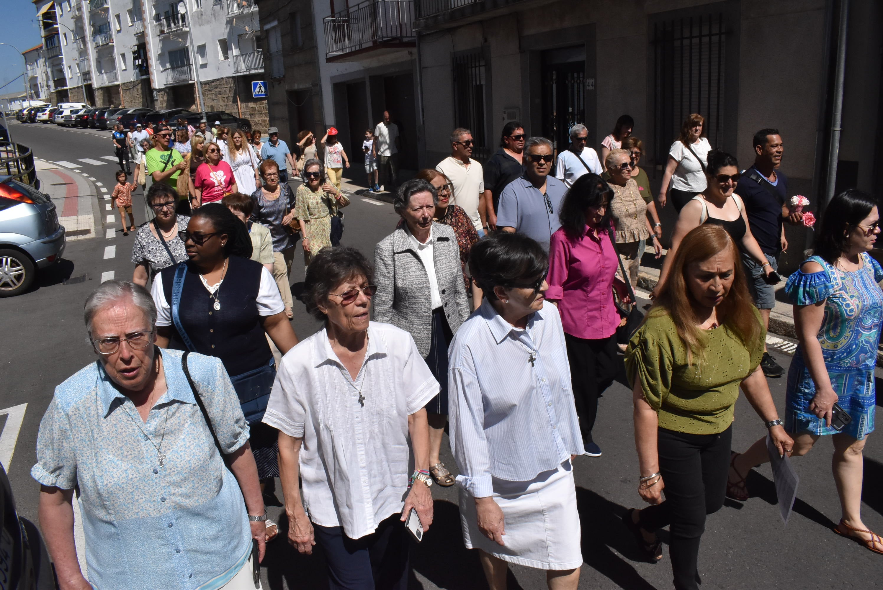 Béjar acompaña La Antigua en la procesión de la Virgen en el Domingo de Pentecostés
