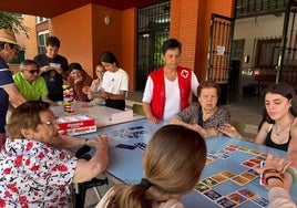 Actividades entre jóvenes y mayores de la mano de Cruz Roja