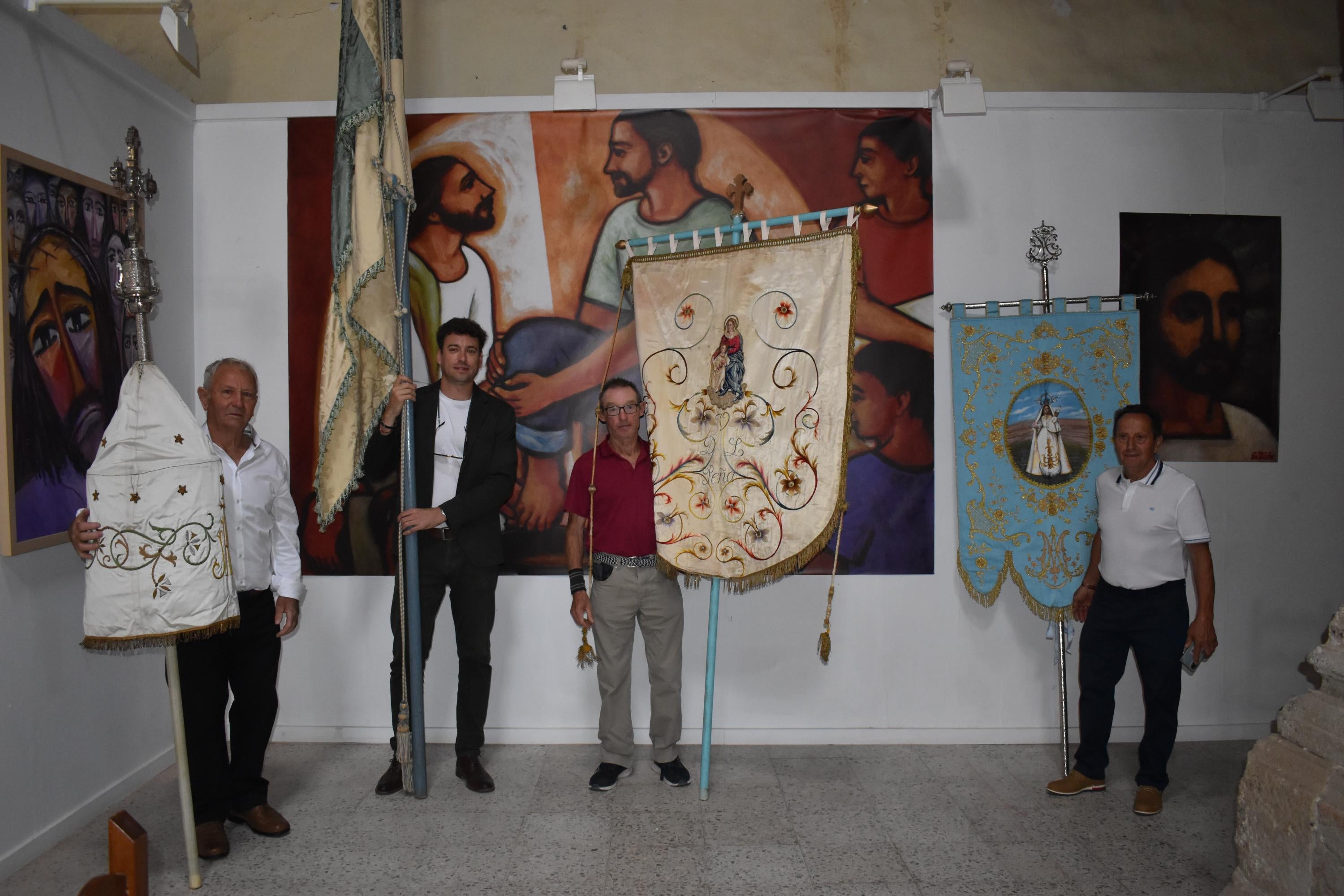 Calvarrasa de Arriba honra a la Virgen de la Peña en su paseo hacia la ermita del siglo XVII