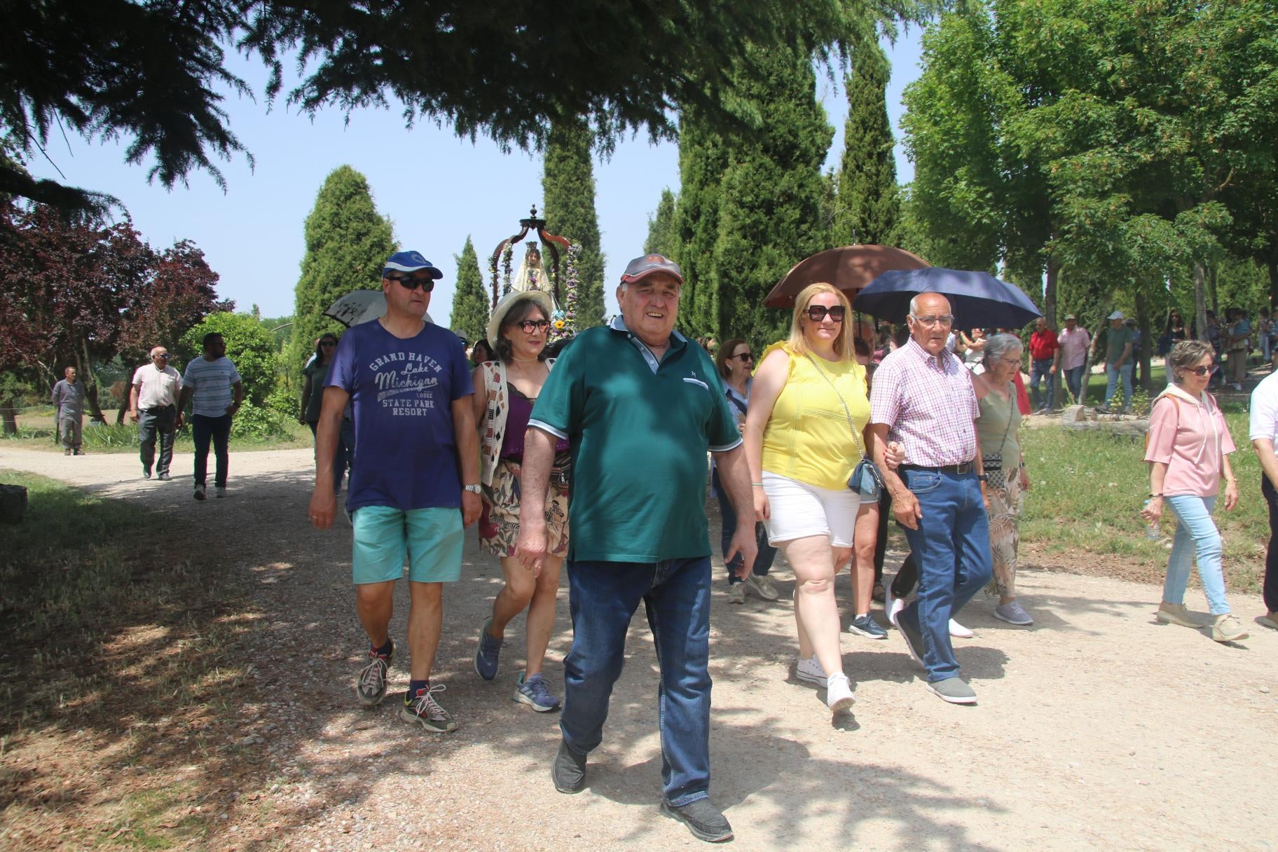 Un millar de romeros en El Cañedo