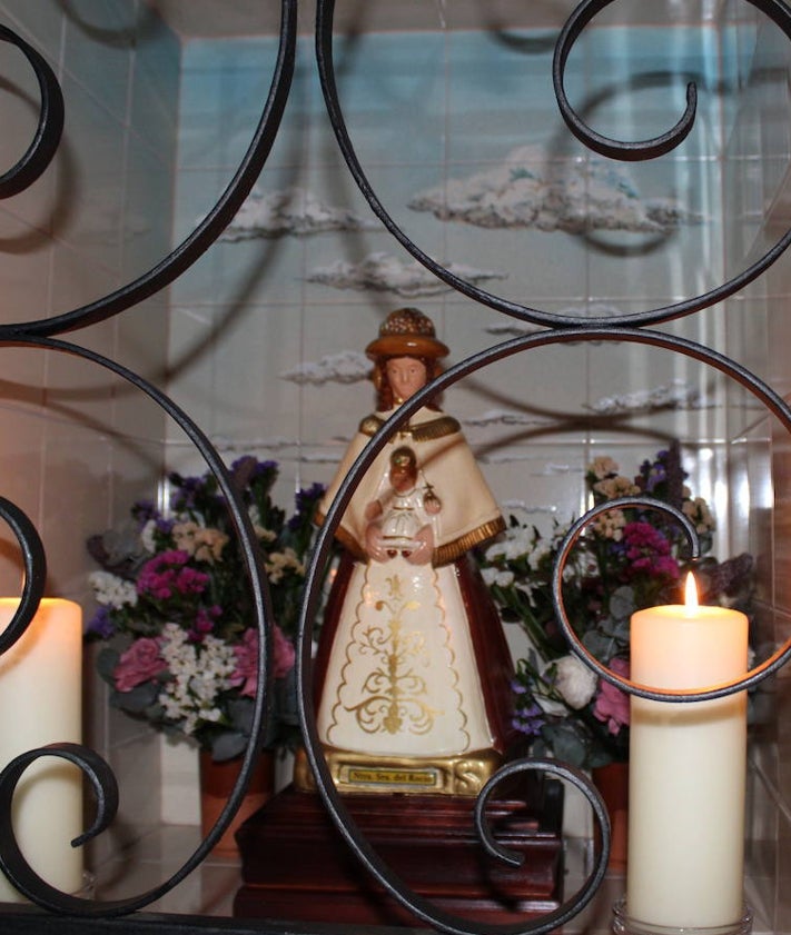 Imagen secundaria 2 - Diferentes momentos y detalles de la celebración por la Virgen del Rocío.
