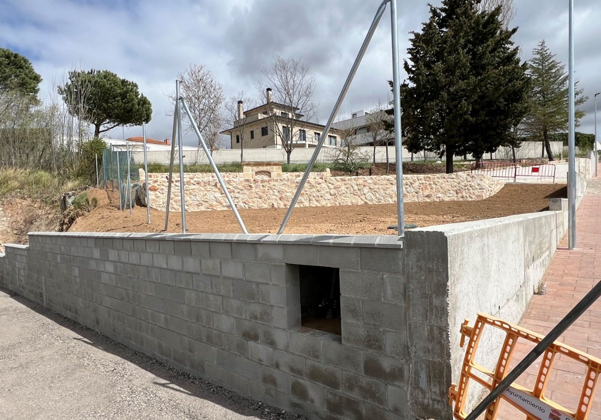 Carbajosa purga su tubería de abastecimiento a las urbanizaciones para recuperar el suministro de agua