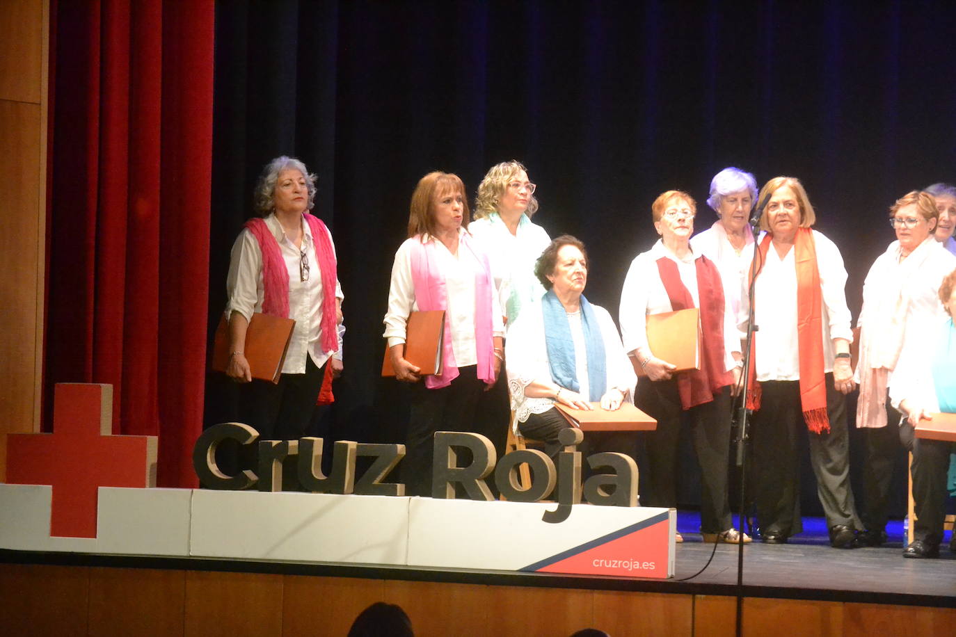Miróbriga acoge una jornada de convivencia para los mayores de Cruz Roja