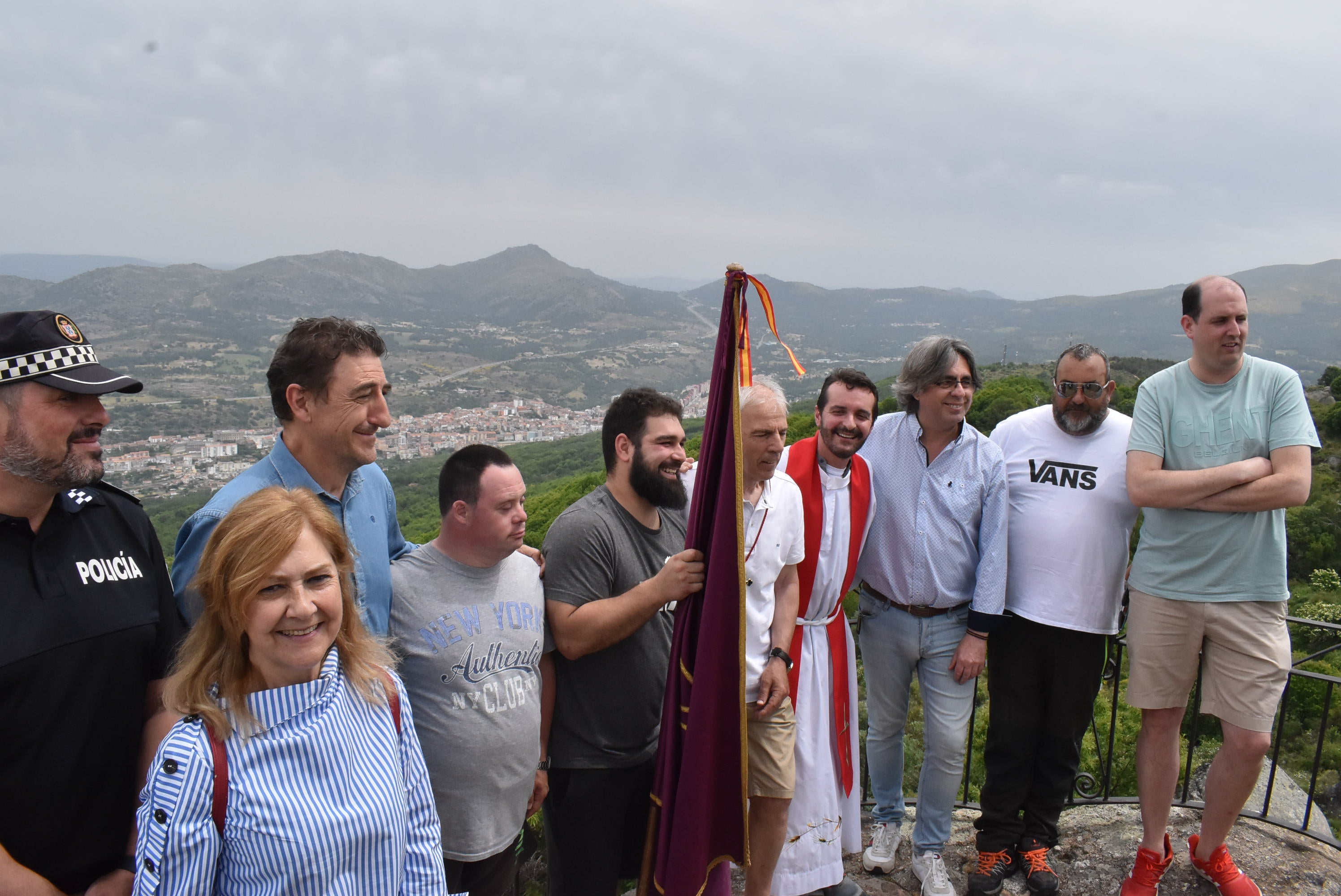 A buen ritmo hasta la Peña de la Cruz