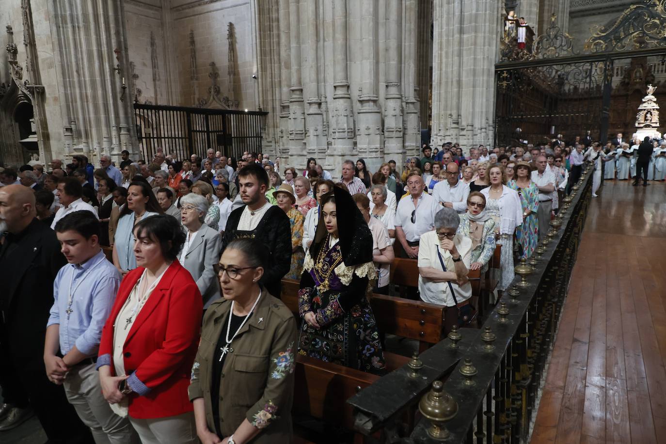 La Catedral acoge la tradicional y emotiva misa en honor a San Juan de Sahagún