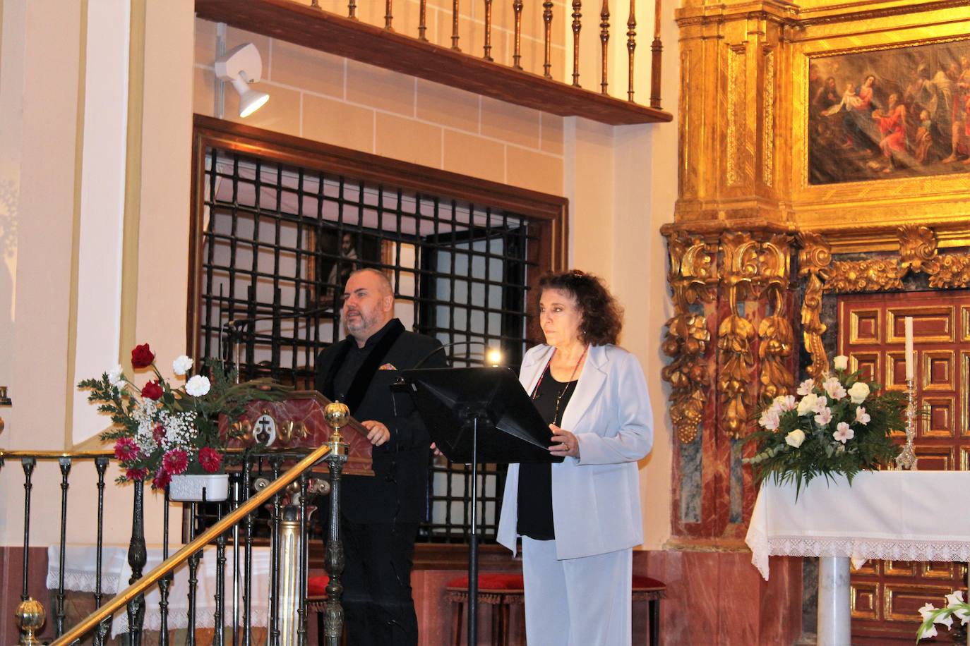 El 4 de octubre de 2021, en la iglesia de la Anunciación de las Madres Carmelitas de Alba de Tormes y de nuevo junto a Luis Santana, protagonizó un recital poético poniendo voz a los versos más conocidos de la Santa Teresa de Jesús.