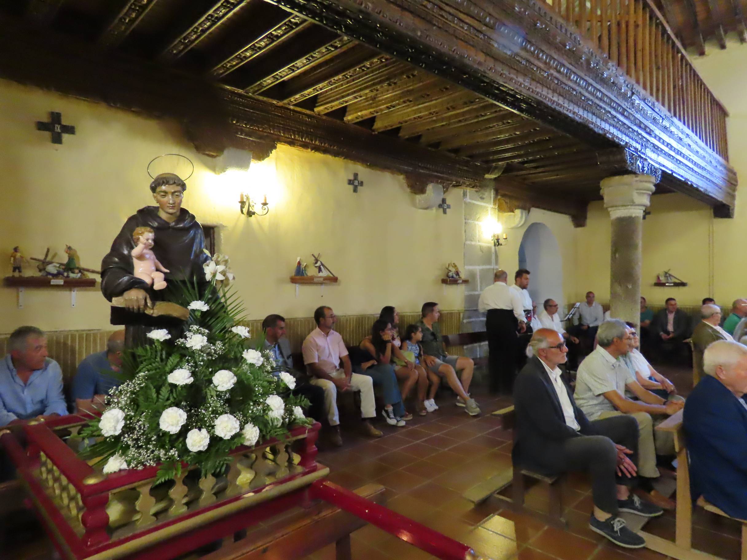 Alegría en Nava de Sotrobal en honor a San Antonio