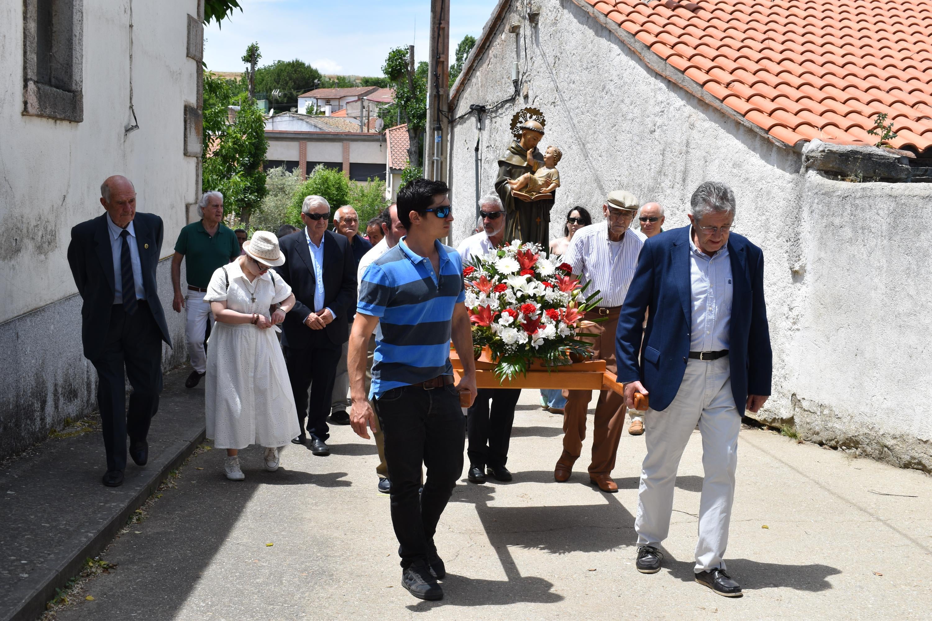Sones charros y procesión en honor al patrón en Beleña