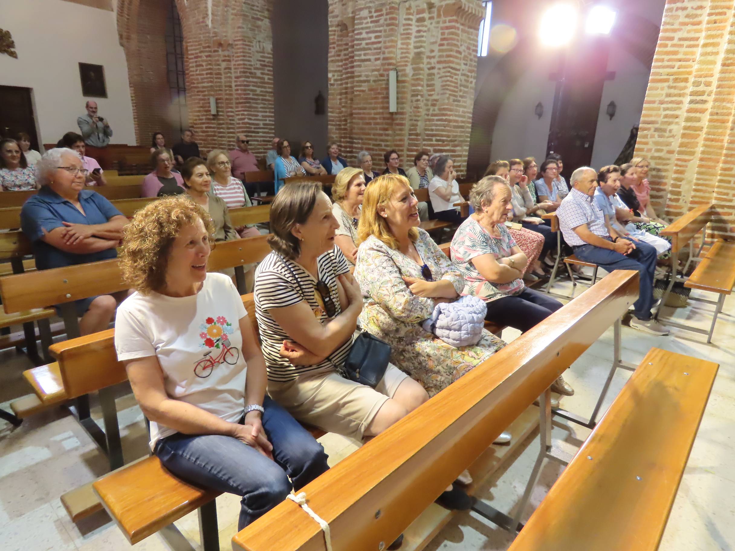 ‘Arcos y Ecos’ llena de vida escénica el templo mudéjar de Paradinas