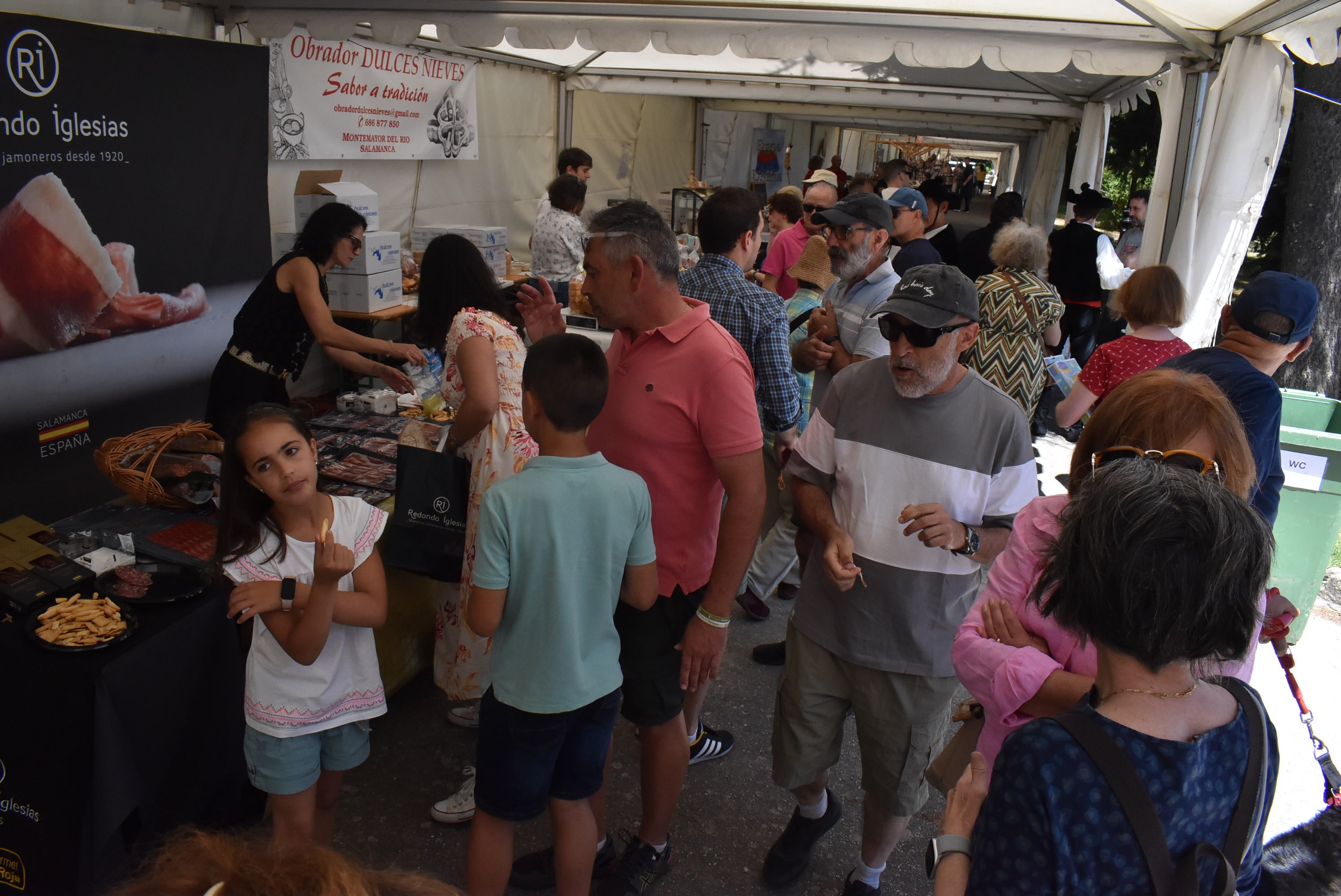 Primera feria agroalimentaria en Candelario para rendir homenaje a su tradición chacinera