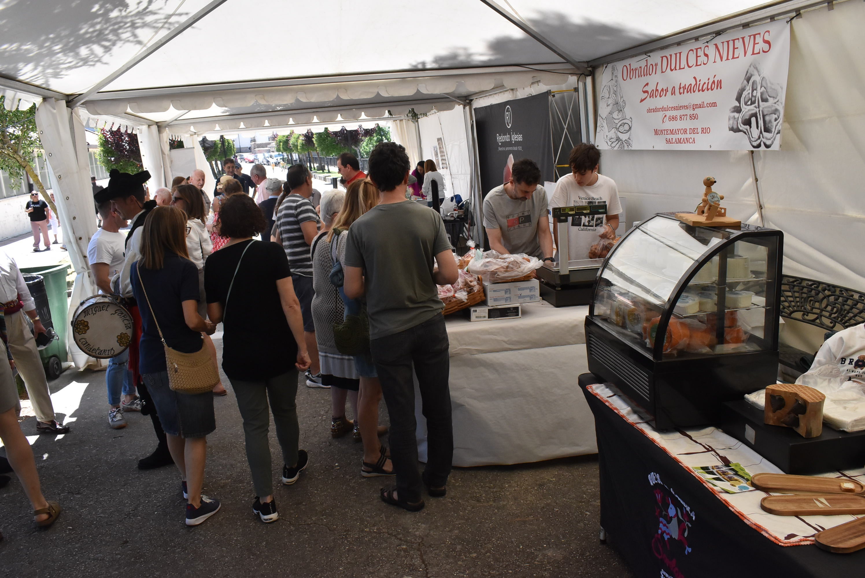 Primera feria agroalimentaria en Candelario para rendir homenaje a su tradición chacinera