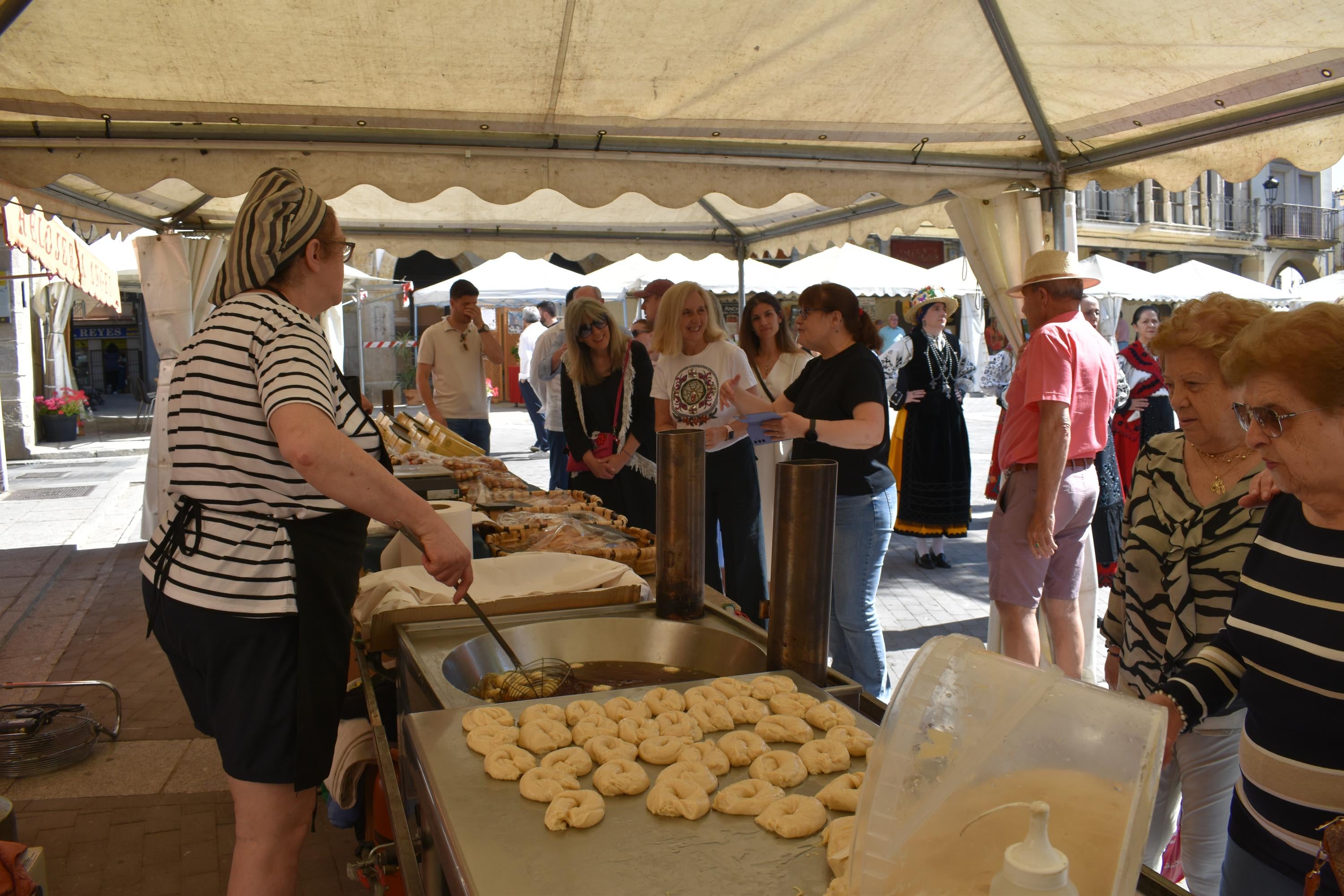 Sin animales, pero con esencia en la Feria de San Antonio de Alba de Tormes