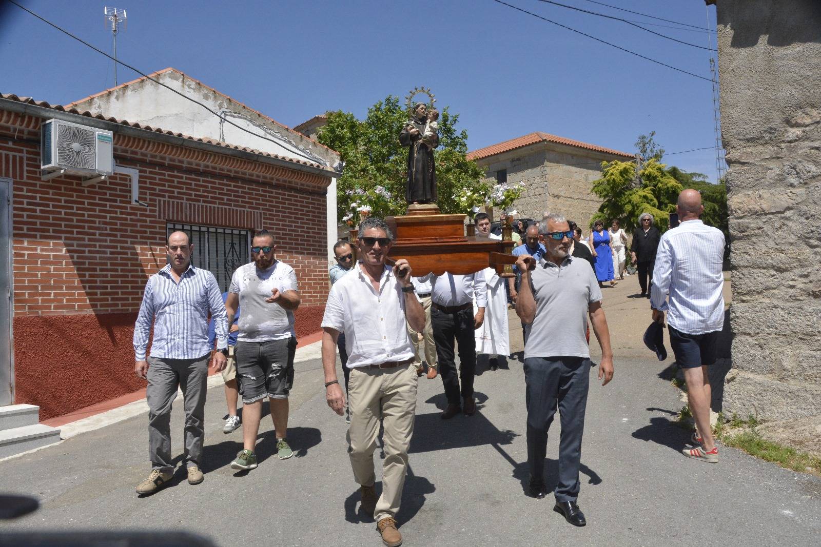Malpartida sale en procesión con San Antonio