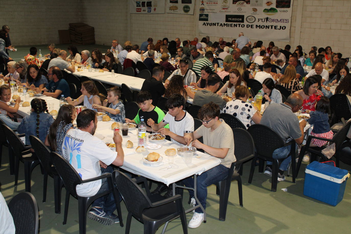 Cena y verbena para despedir la fiesta en Montejo