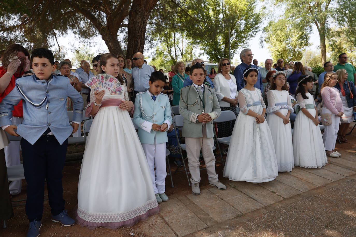 Tejares rinde homenaje a su virgen